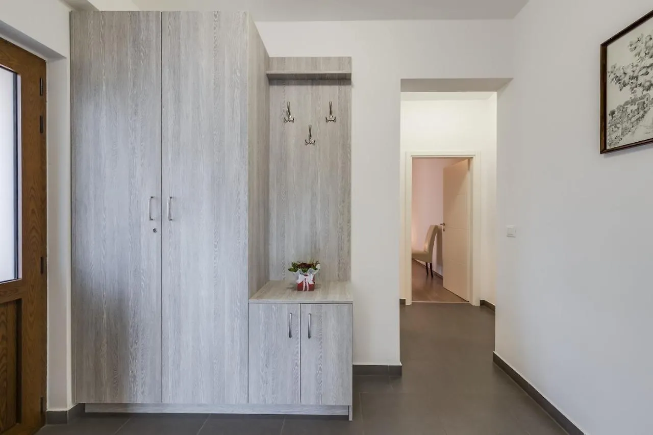 Two-Bedroom Apartment Tatty Porec