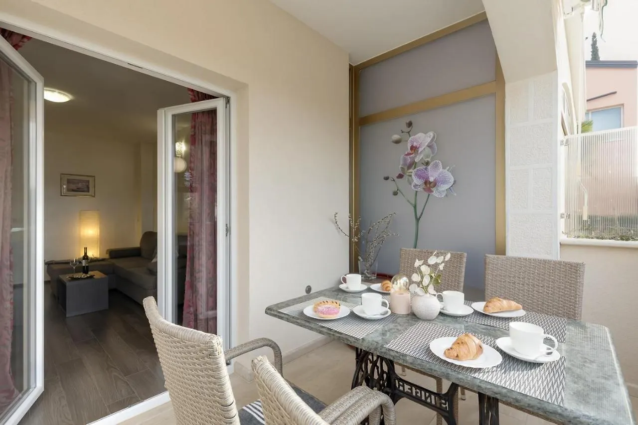 Two-Bedroom Apartment Tatty Porec Croatia