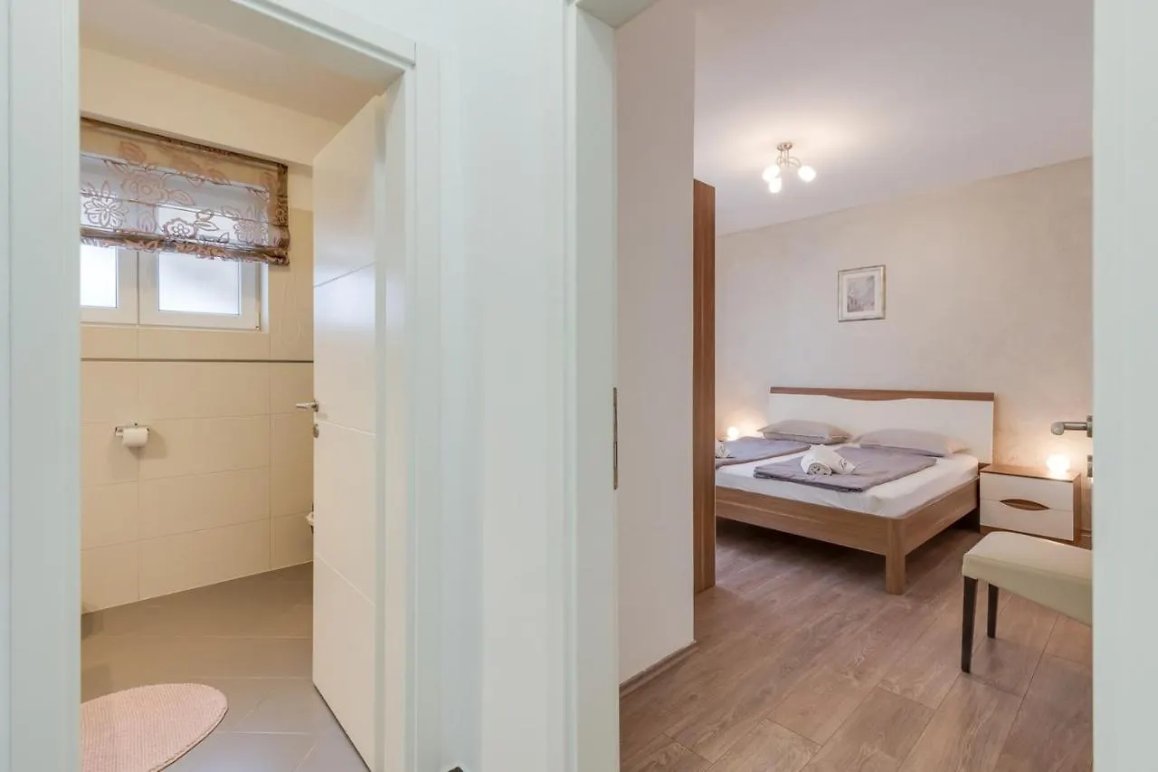 Two-Bedroom Apartment Tatty Porec Croatia